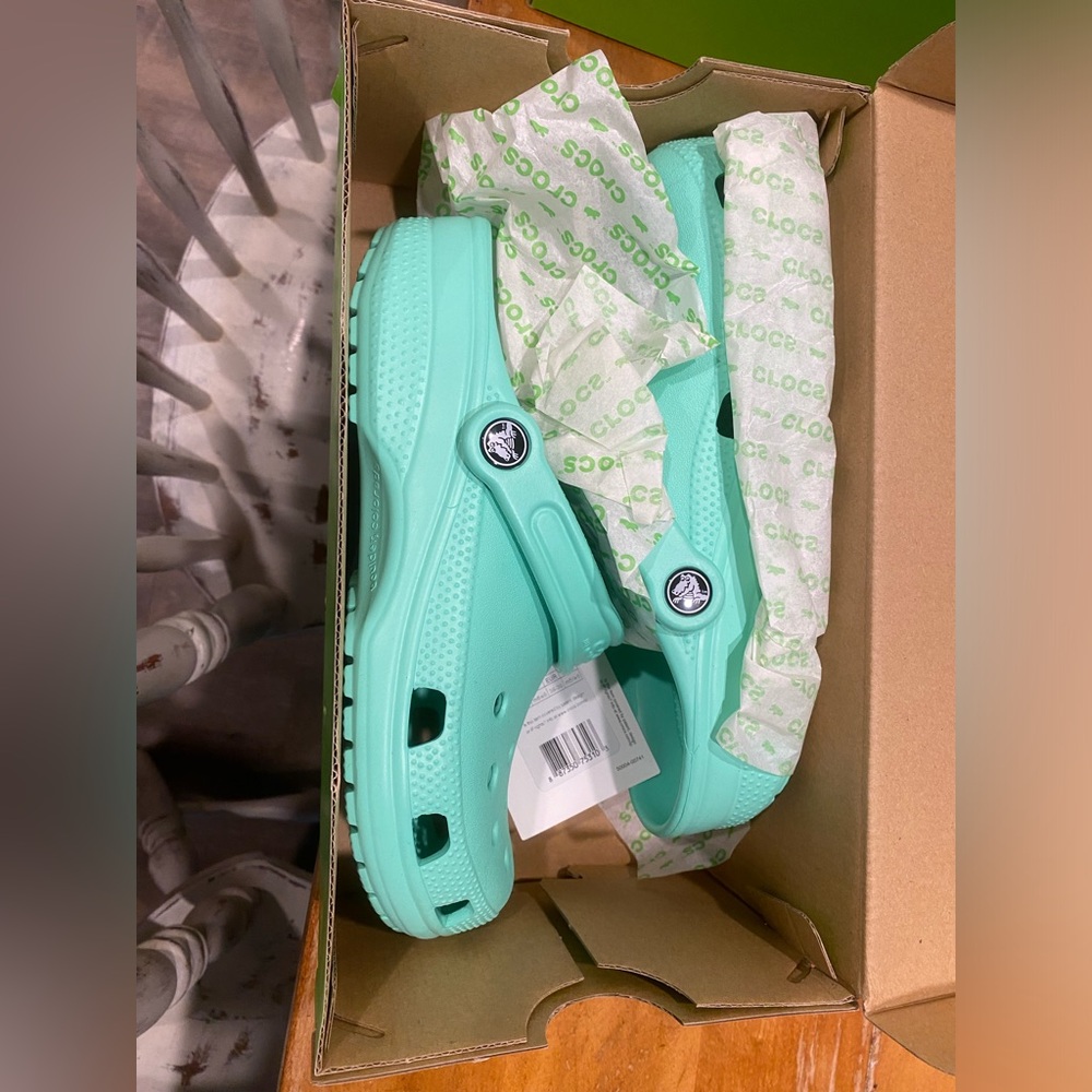 Women’s Tiffany Blue/Mint Croc Clogs